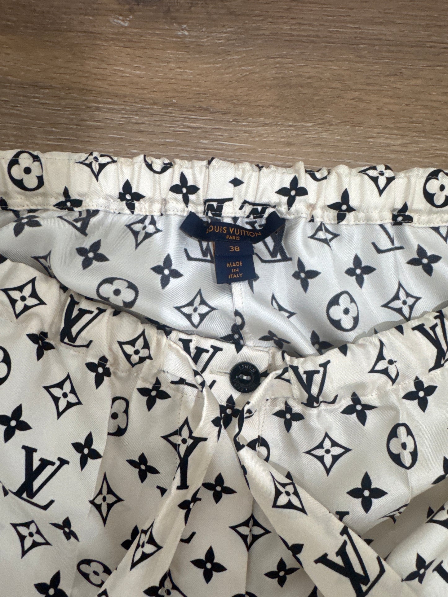 Louis Vuitton silk pajama set, 38