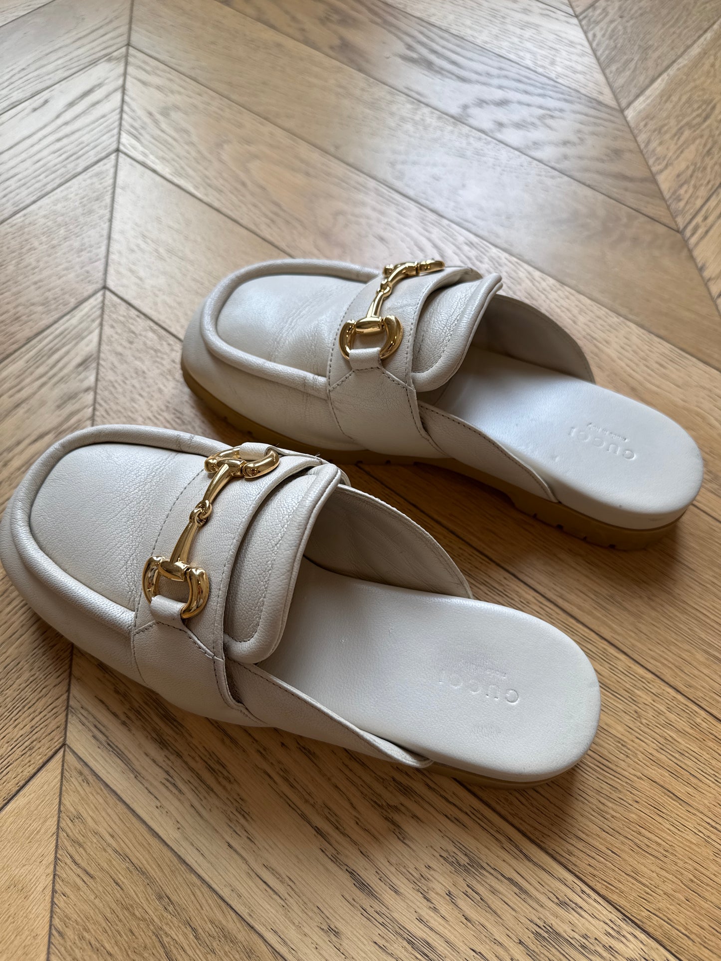 Gucci Mules, 38