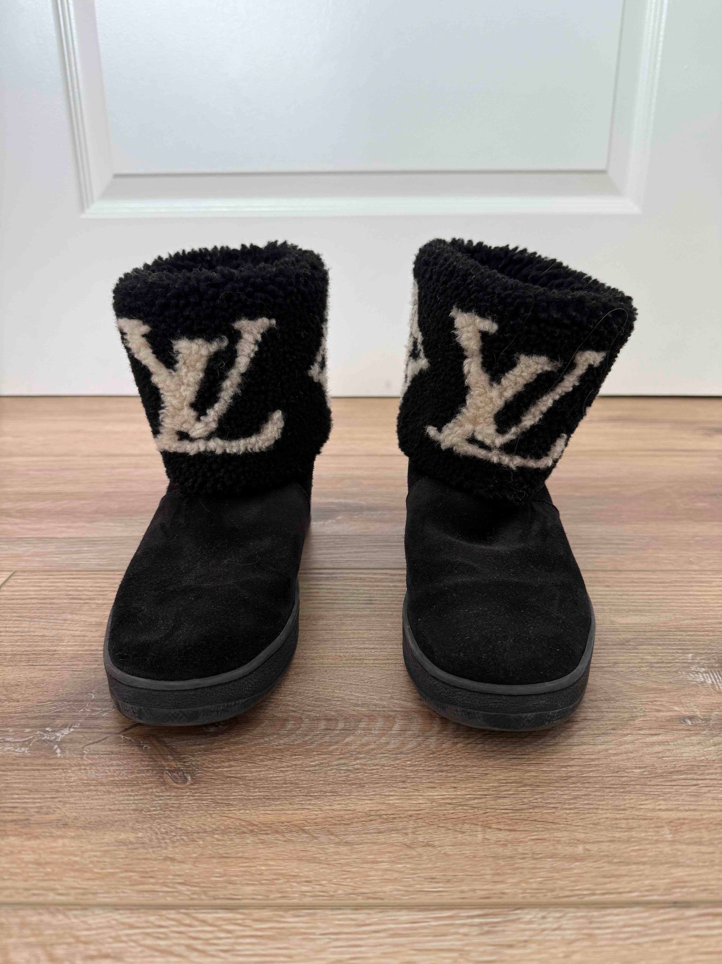 Louis Vuitton Suede/Calfskin Shearling boot, 36.5