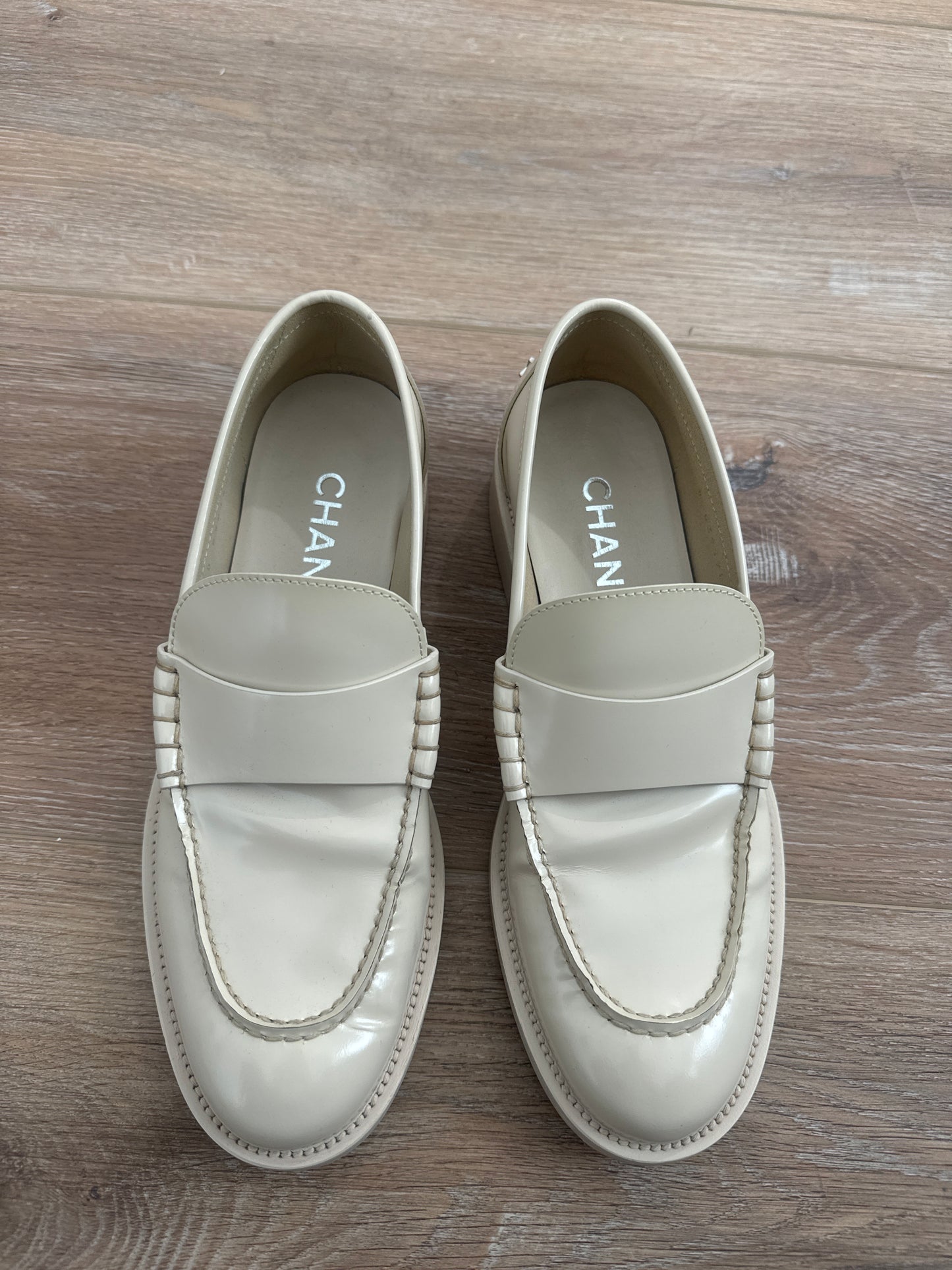 Chanel loafers. 38