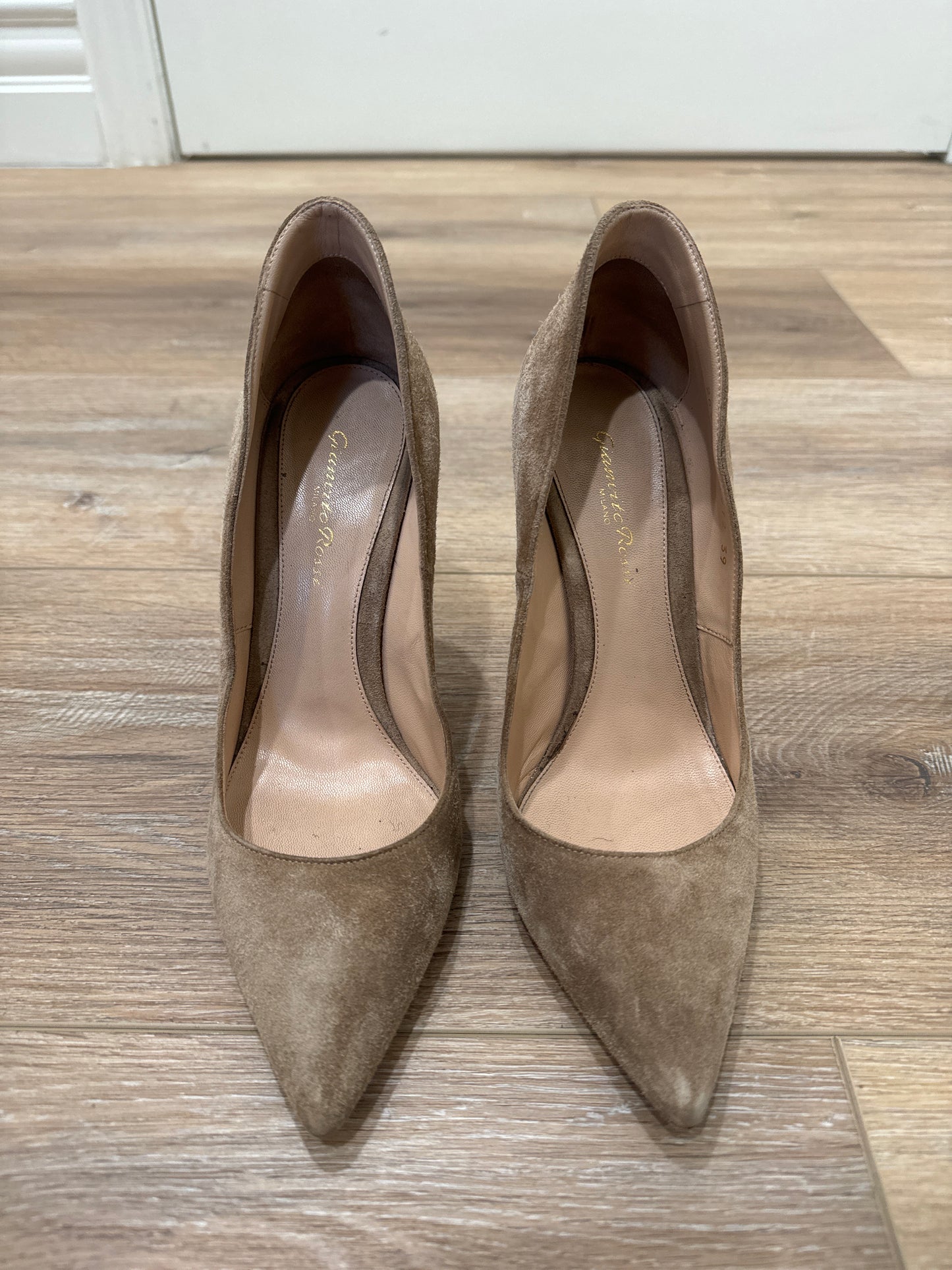 Gianvito Rossi pumps size 39