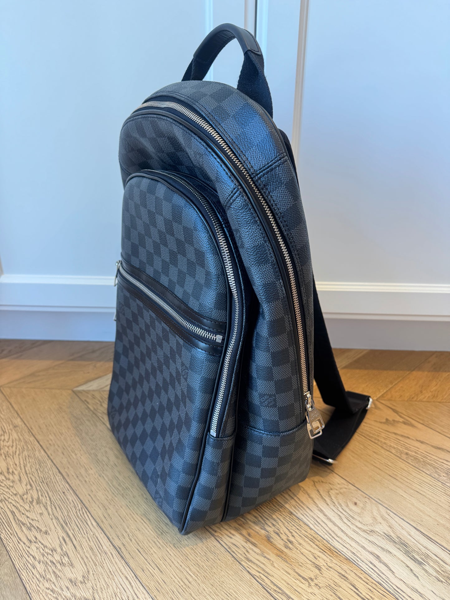 Louis Vuitton monogram Avenue backpack