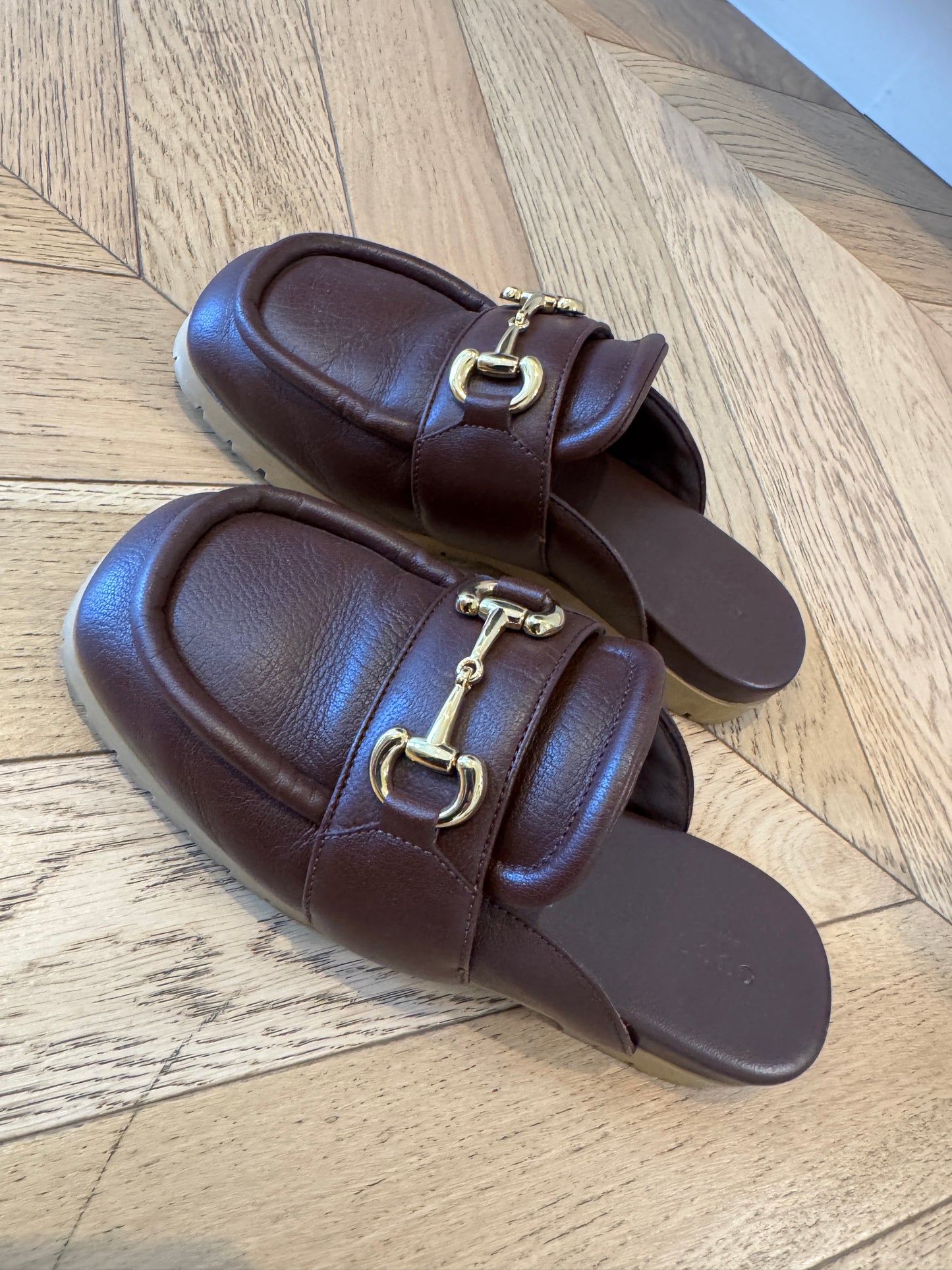 Gucci mules, 37.5