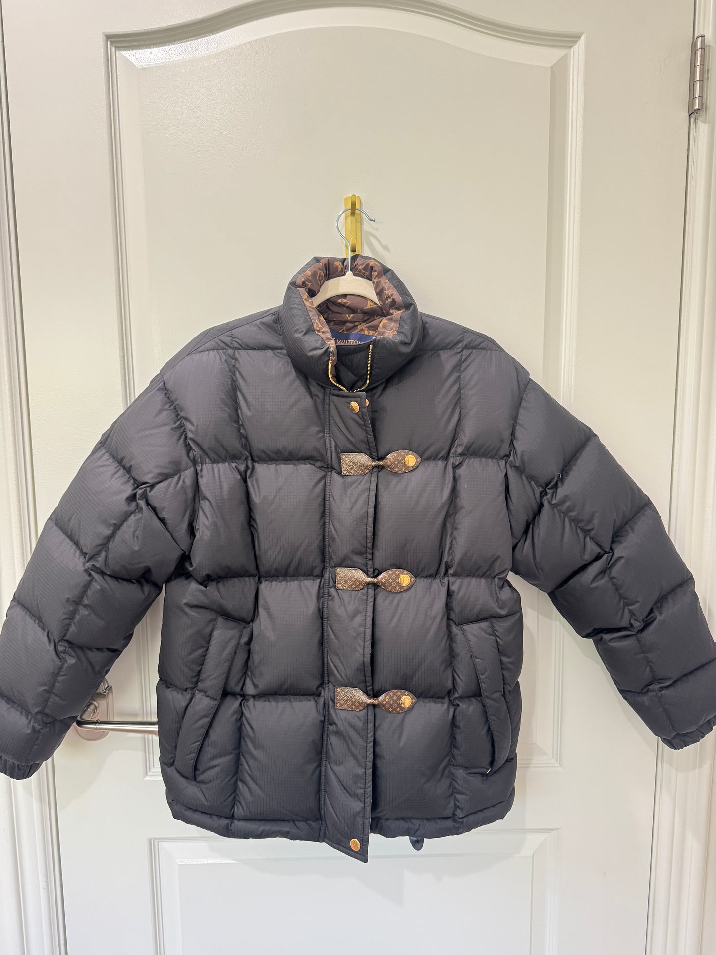 Louis Vuitton monogram pillow puffer, 36