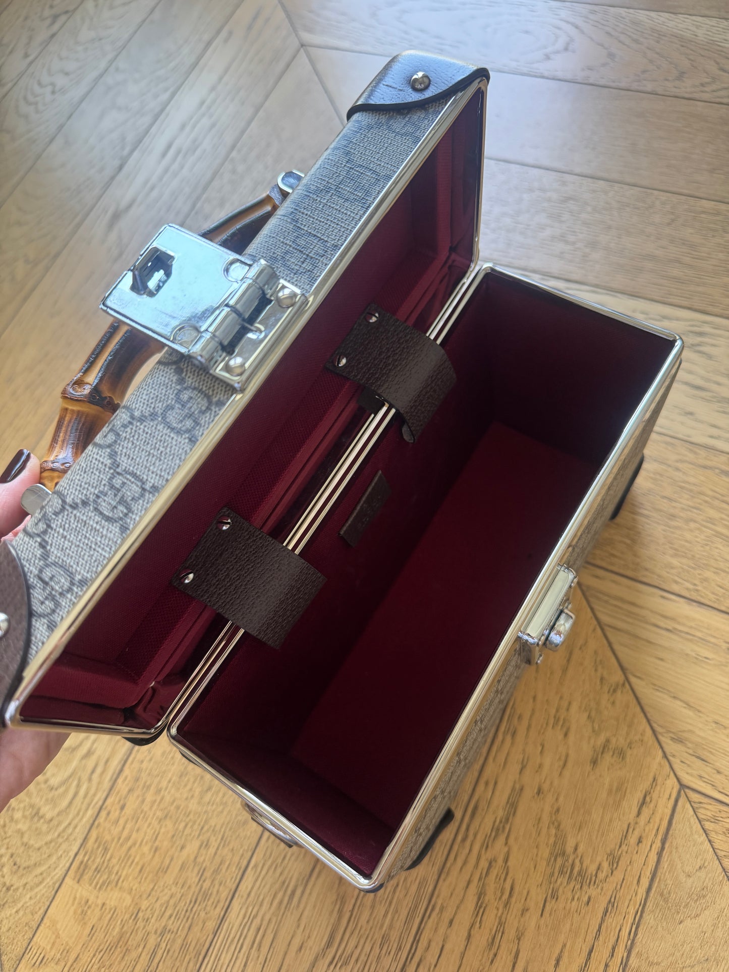 Gucci GG Globe Trotter