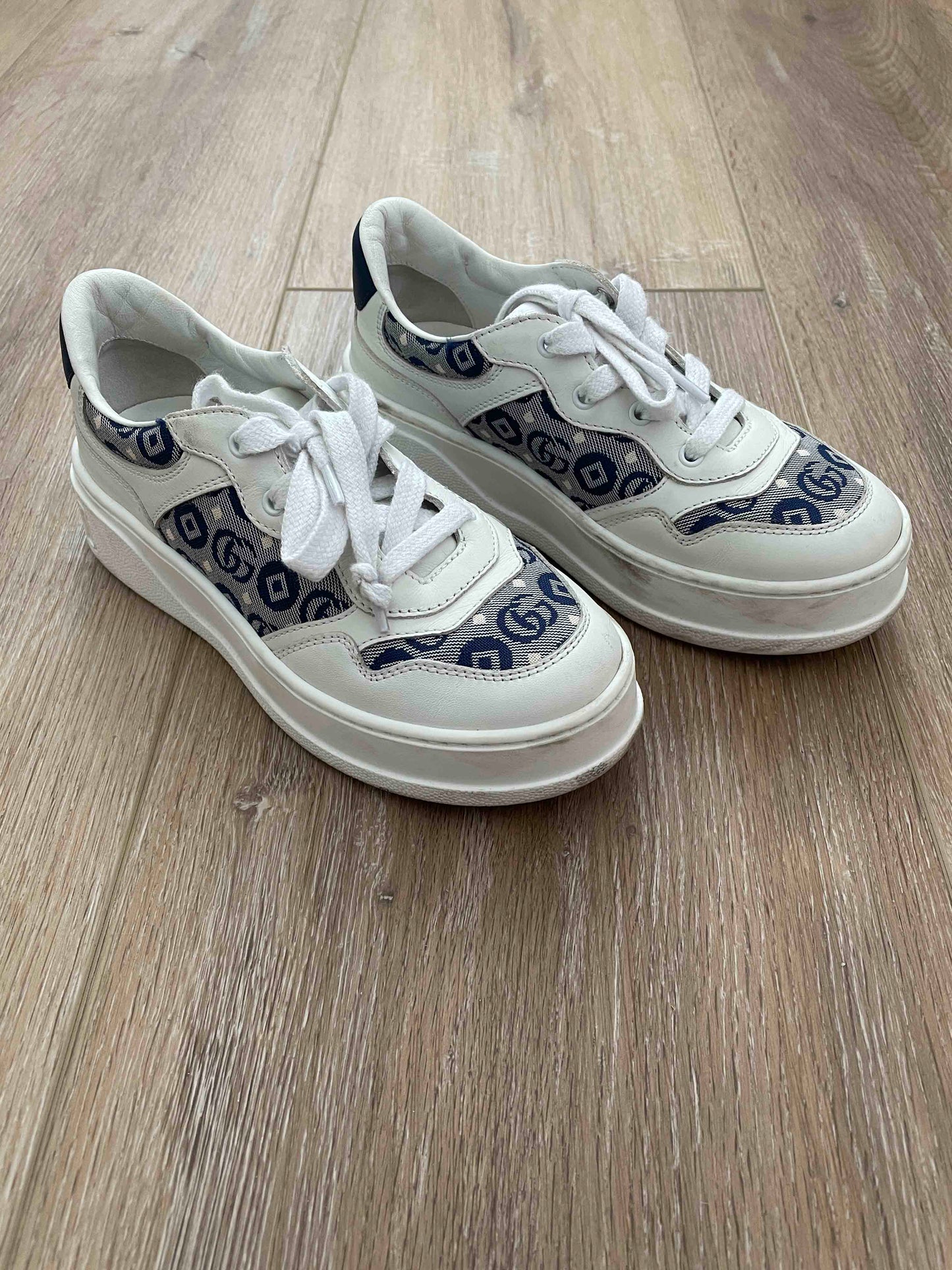 Gucci Girls' Sneakers, size 31
