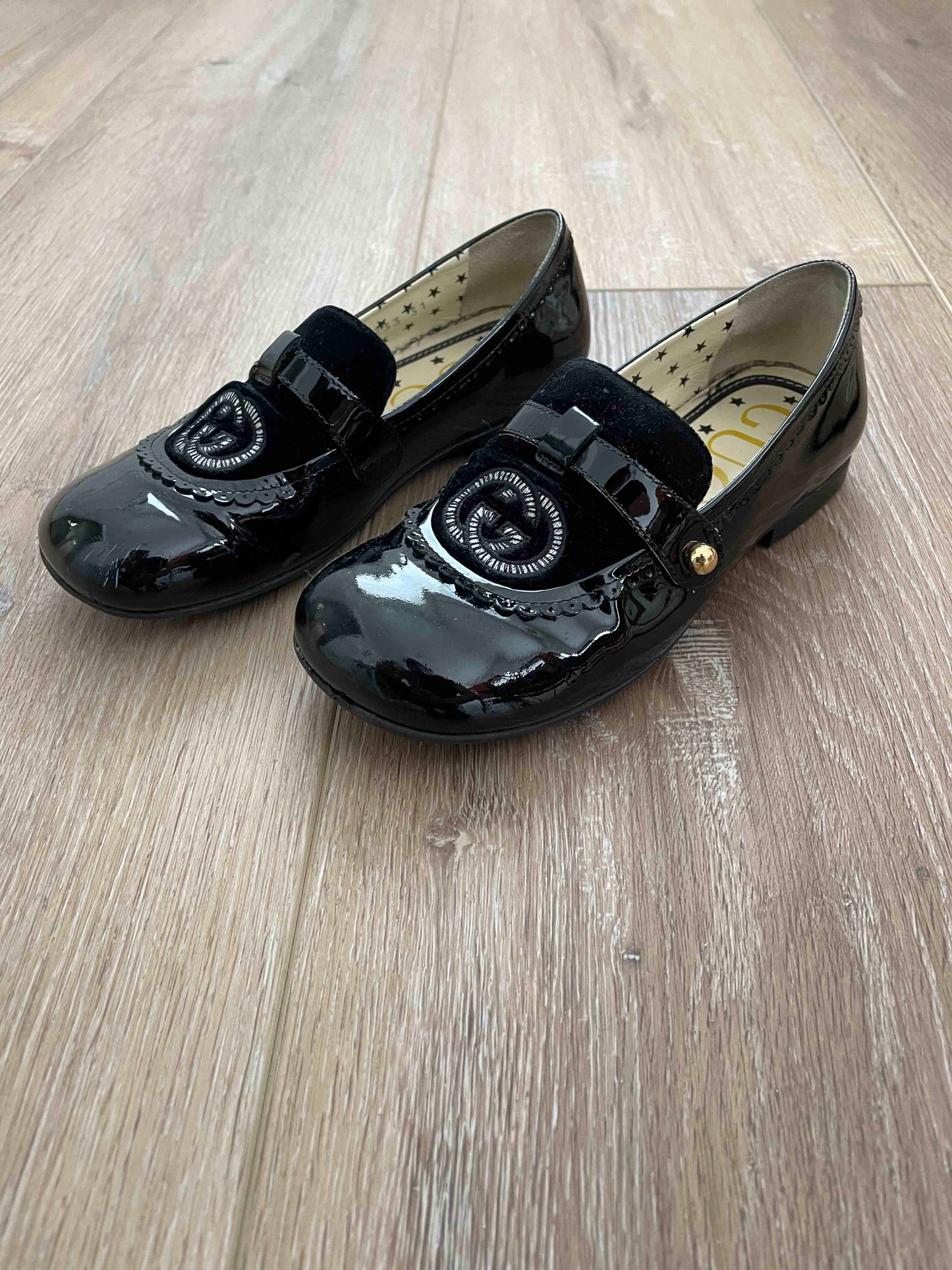 Girls Gucci Patent Leather & Velvet Flats size 31