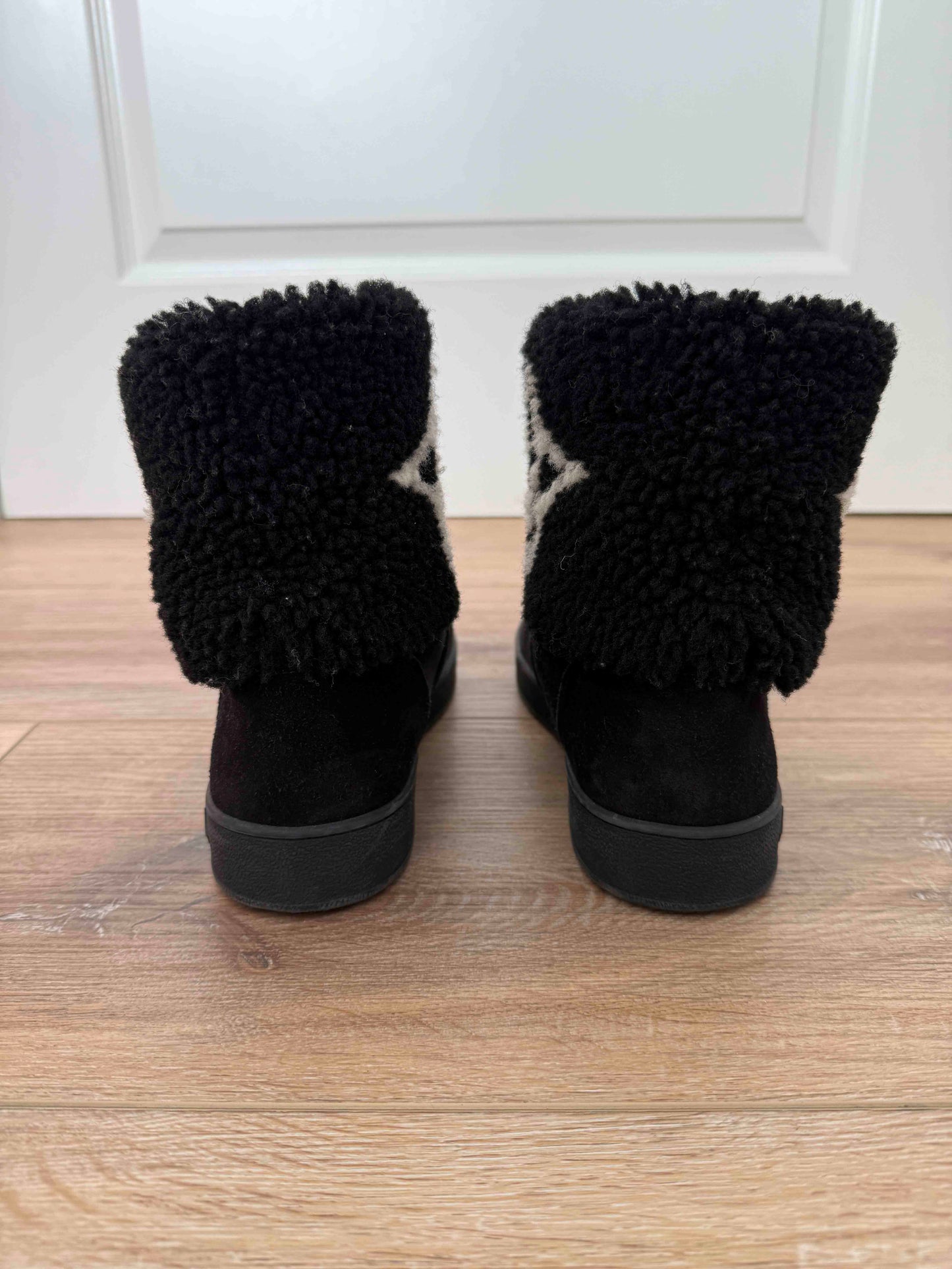 Louis Vuitton Suede/Calfskin Shearling boot, 36.5