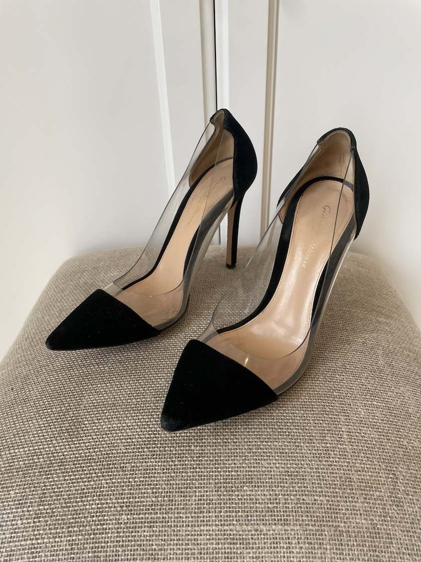 Gianvito Rossi Velvet Heels, 38