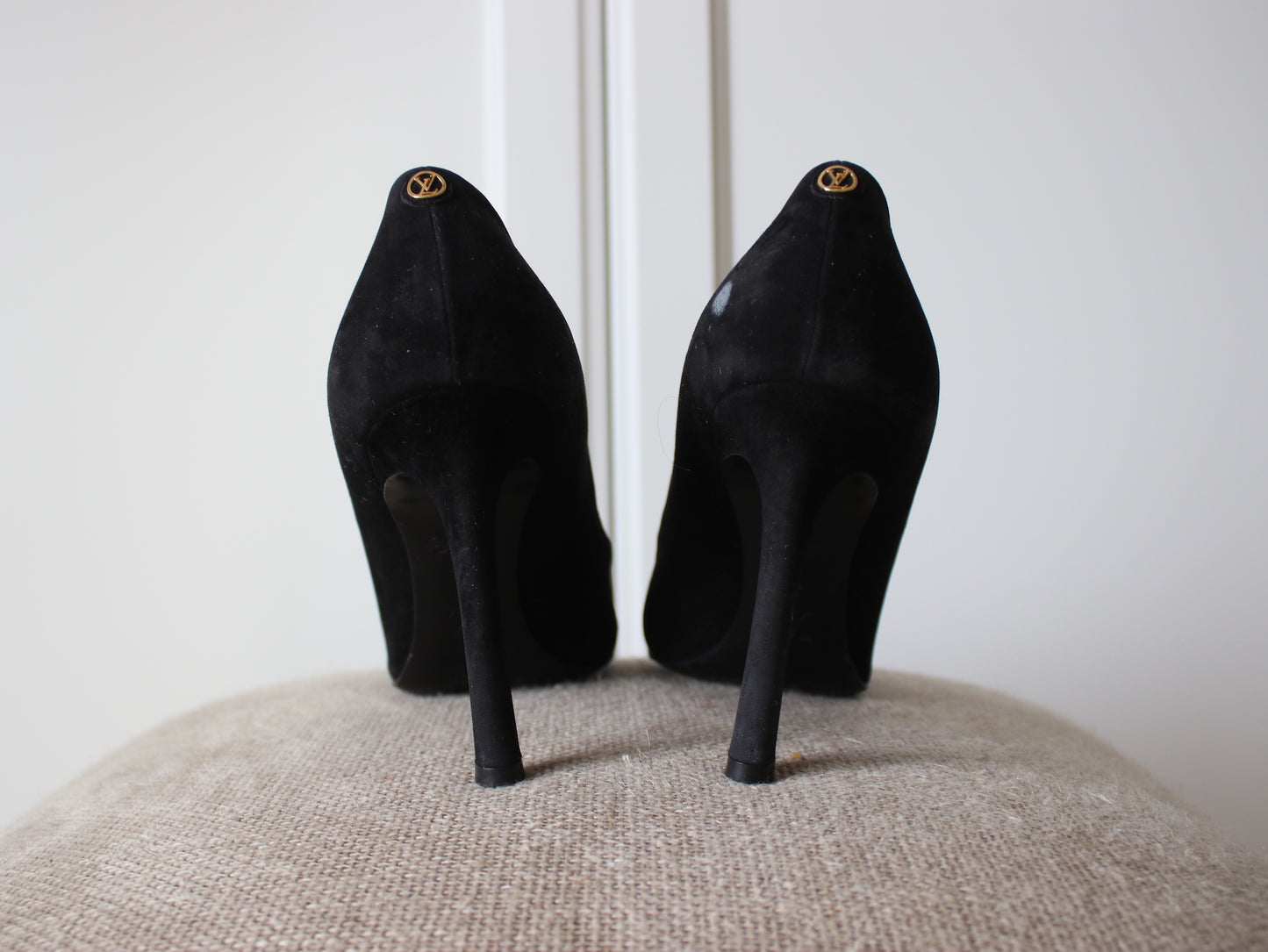 Louis Vuitton Black Suede Pumps, 38