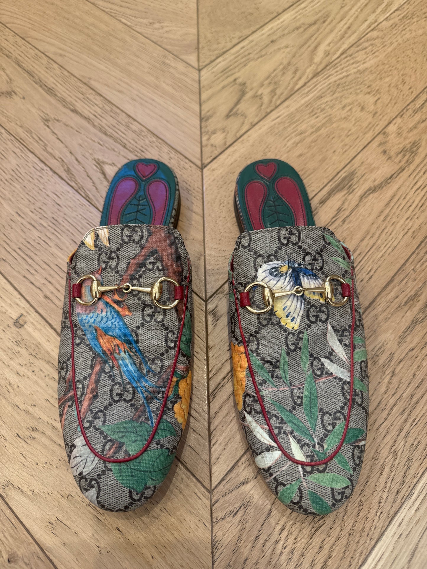 Gucci Mules 38