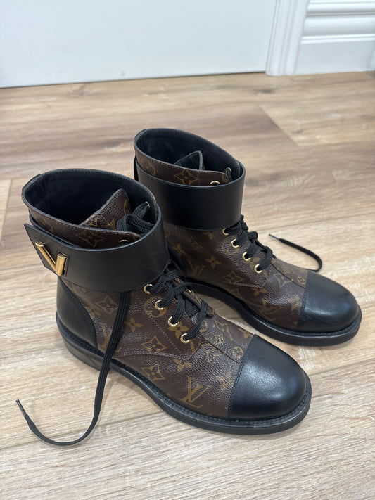 Louis Vuitton combat boots, 38.5