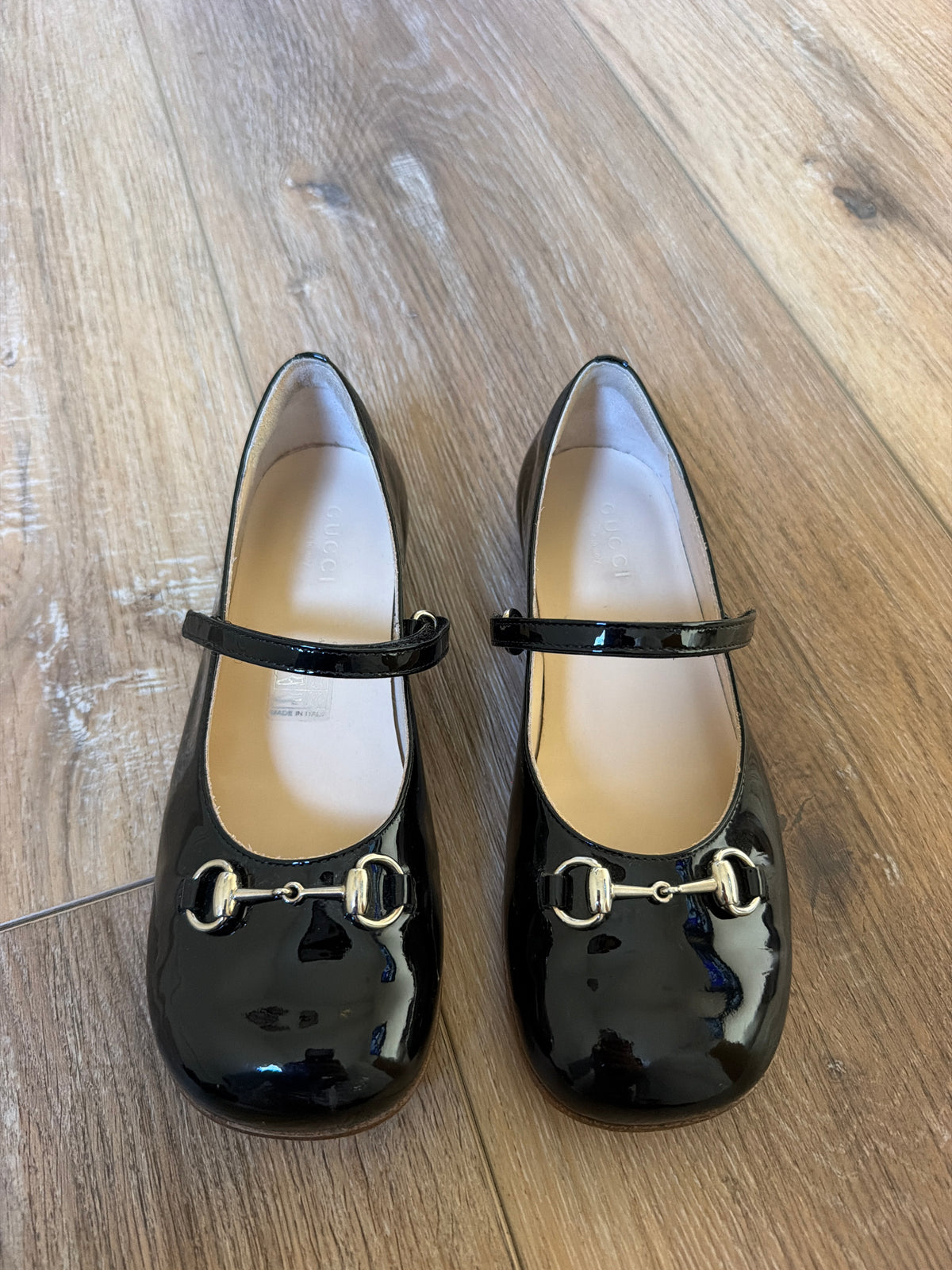 Kids Gucci shoes, 33