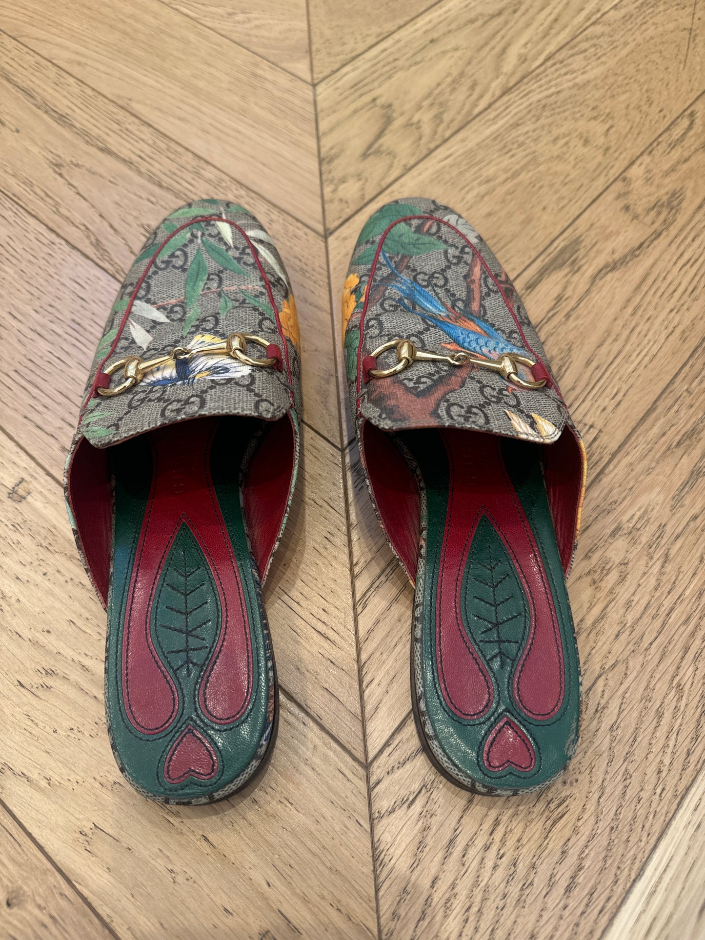 Gucci Mules 38