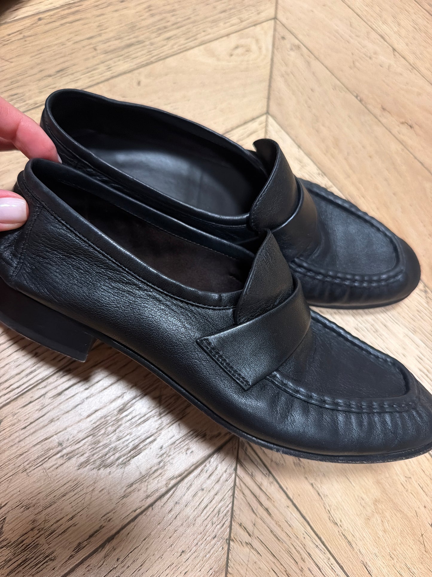 The row soft loafer, 38