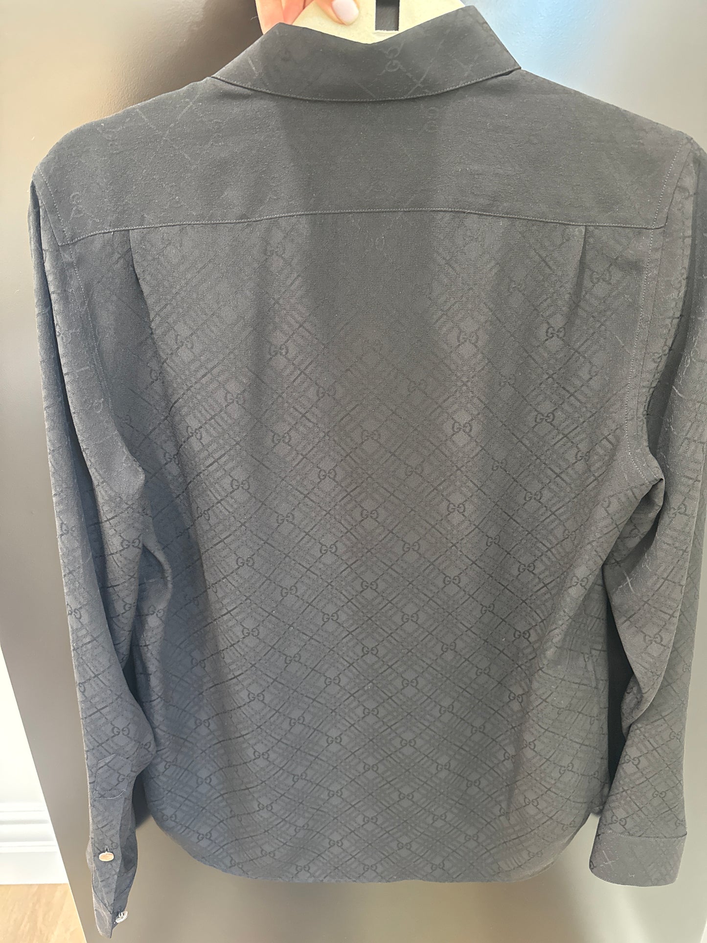 Gucci Silk Button Down 38