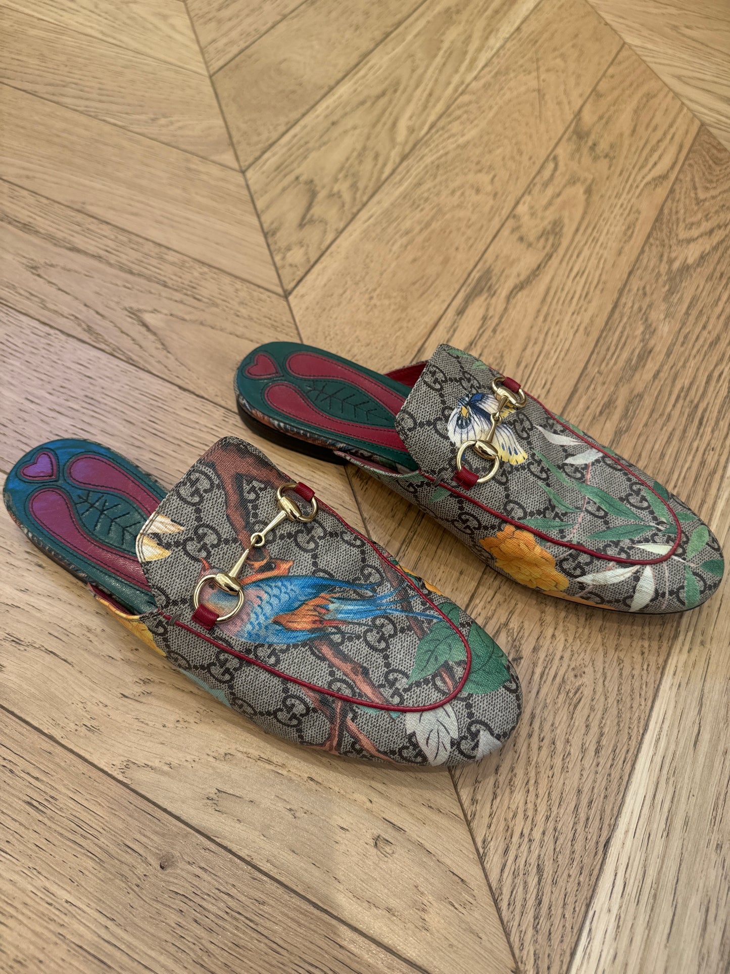 Gucci Mules 38