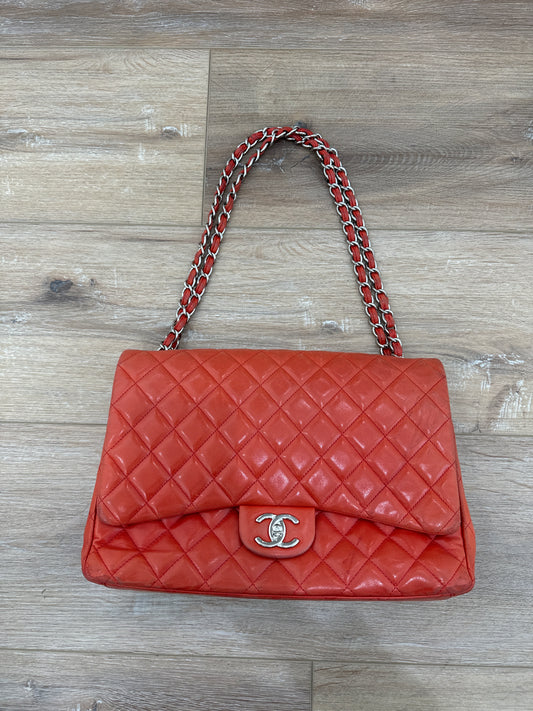 Maxi Classic Chanel Double Flap