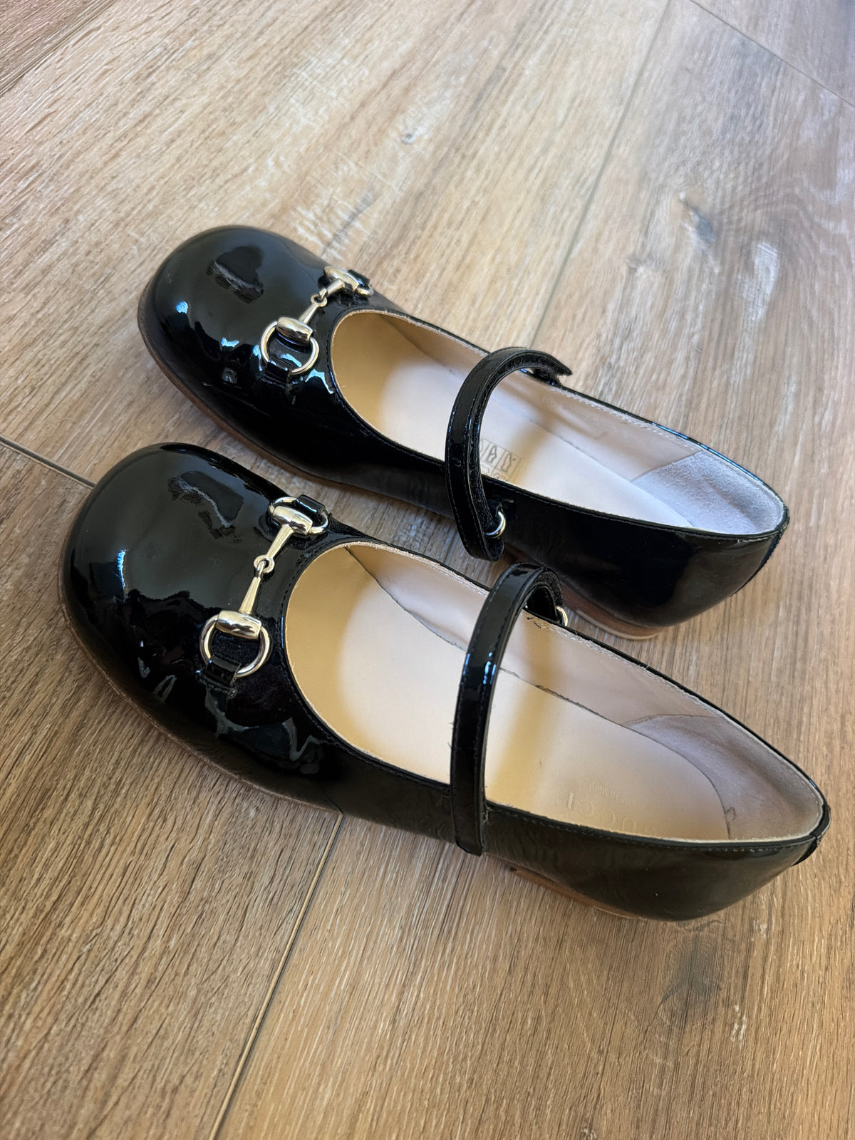 Kids Gucci shoes, 33