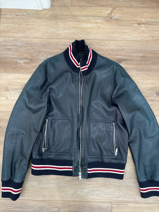 Men’s Gucci leather Jacket. 58