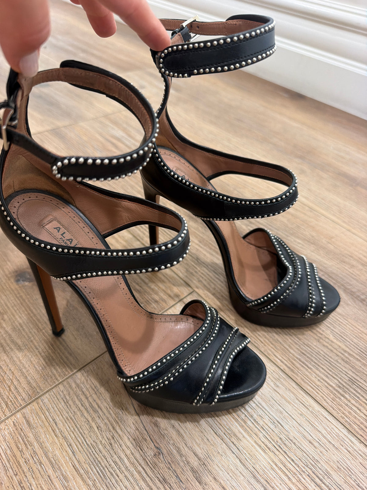 Alaia, 37.5