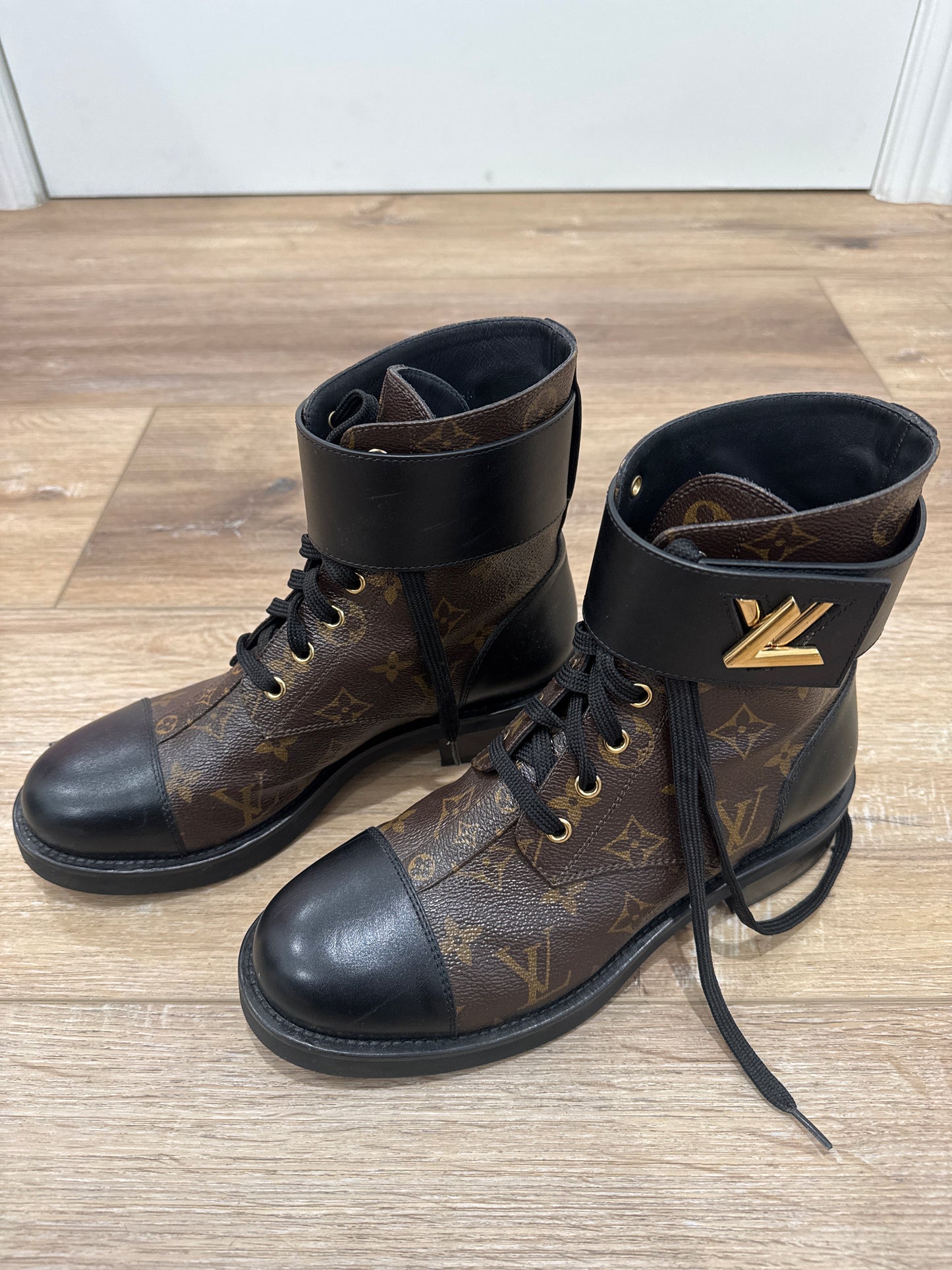 Louis Vuitton combat boots, 38.5