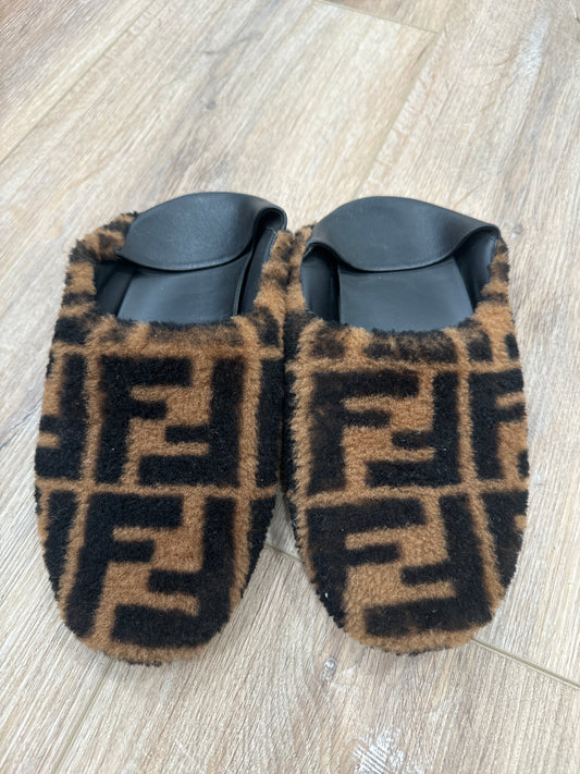 Fendi Leather/shearling Napa Slipper 38