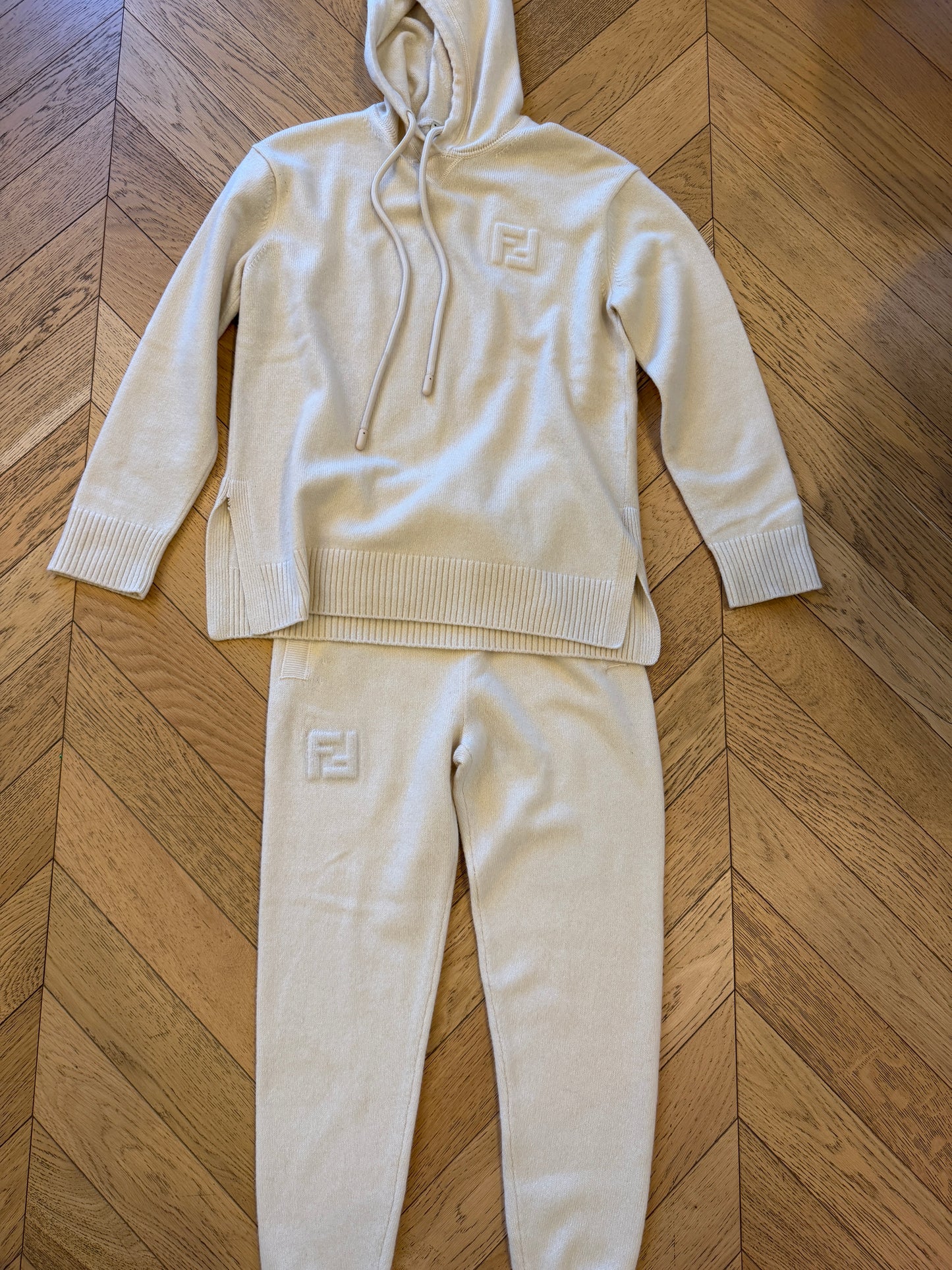 Fendi Cashmere jogger & sweater set, 36