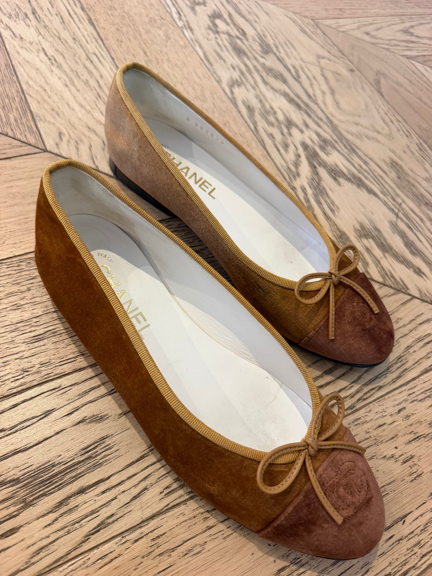 Chanel ballet flats, 39