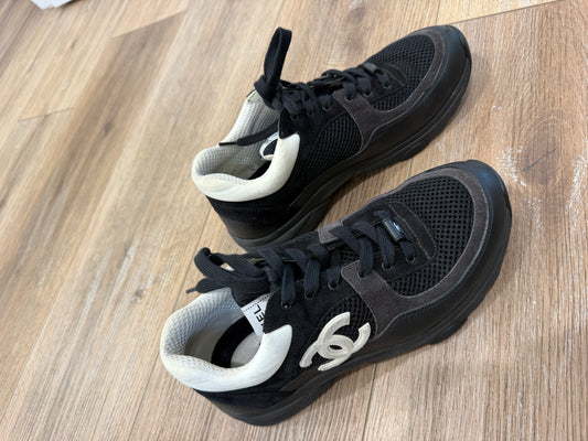 Chanel Tennis shoes, 38.5