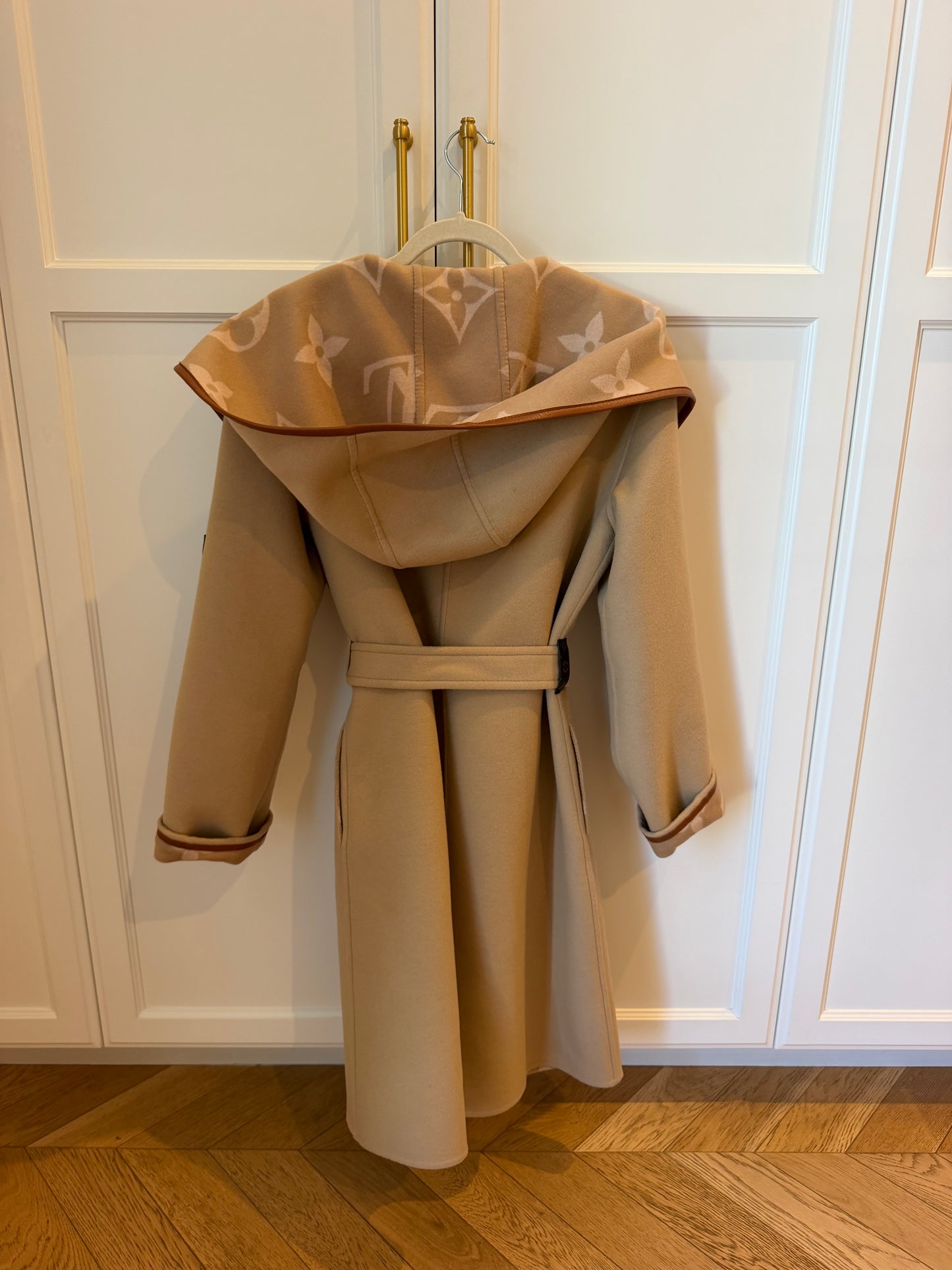 Louis Vuitton coat, 36￼