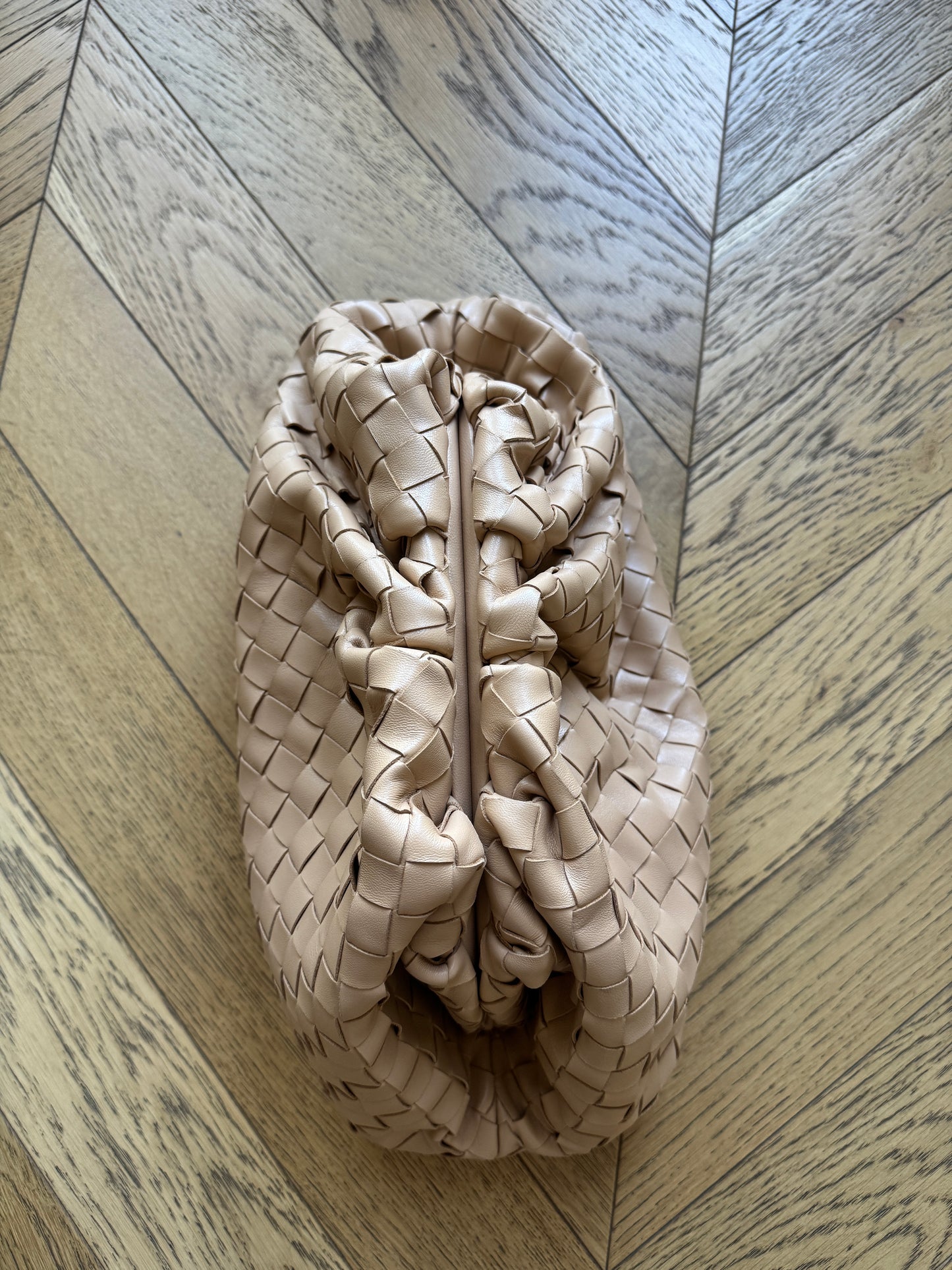 Bottega Veneta the Pouch Clutch￼