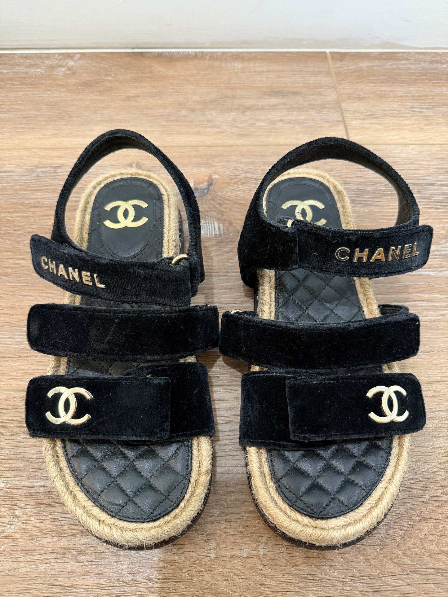 Chanel Velvets sandals, 38