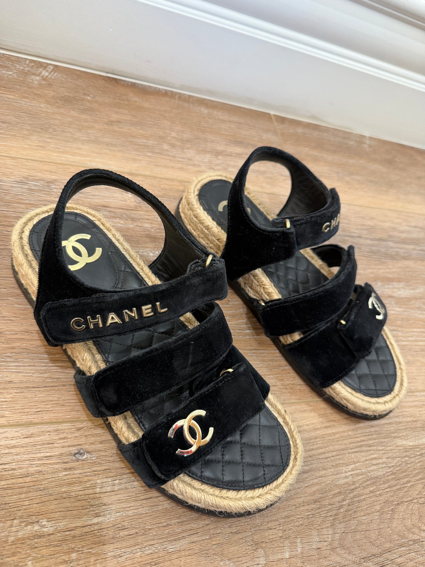 Chanel Velvets sandals, 38