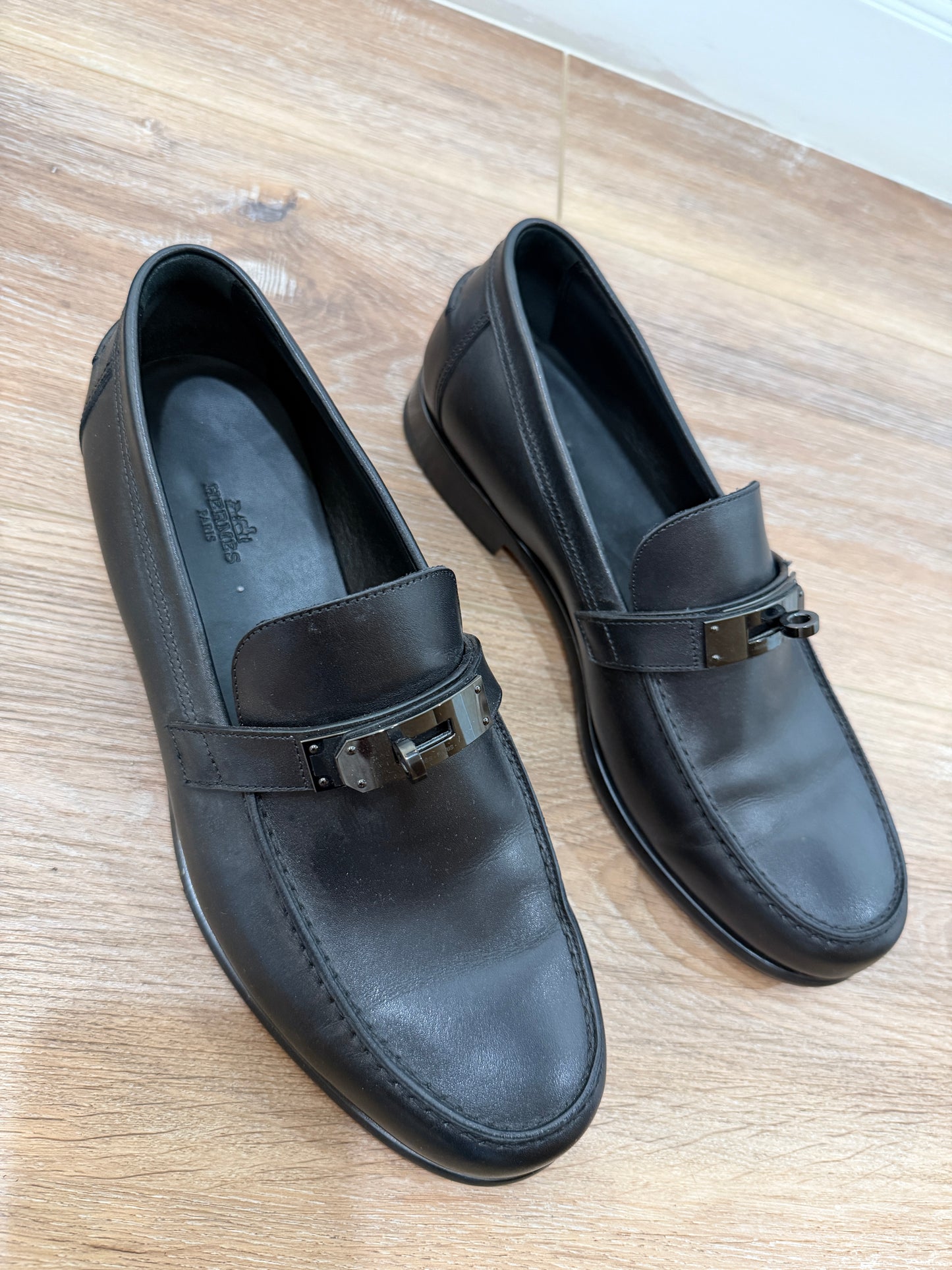 Hermes men’s loafers, 42