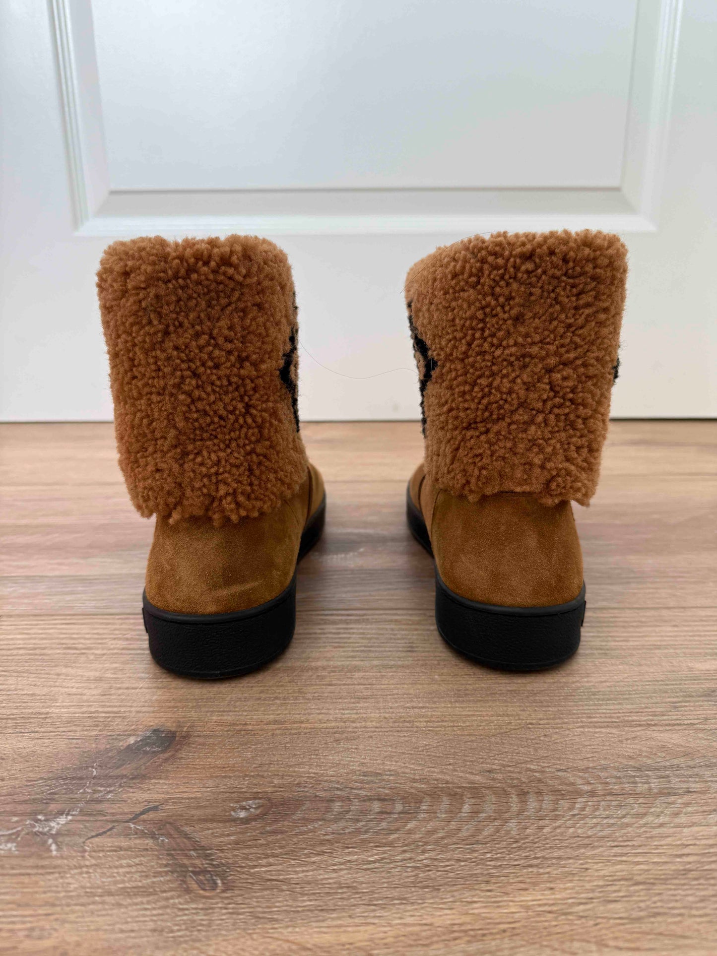 Louis Vuitton Suede/Calfskin Shearling Boot, 38