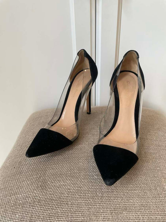 Gianvito Rossi Velvet Heels, 38